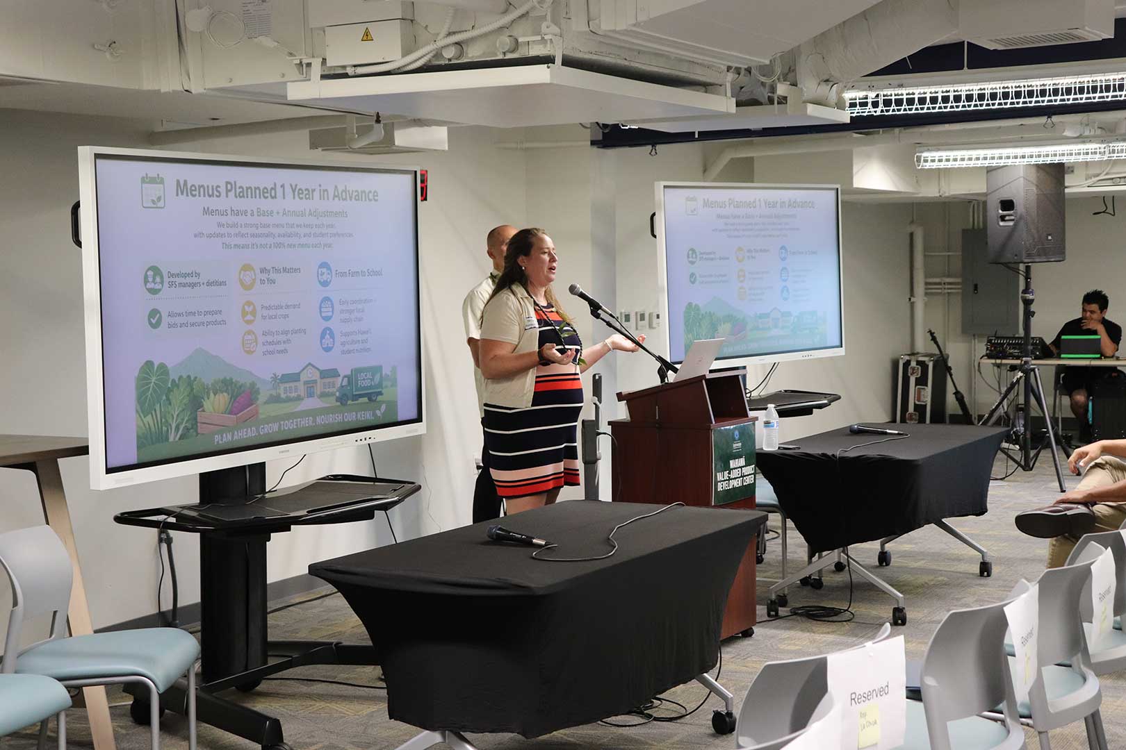 Presenter discussing school menu planning during the Farm to School Market Briefing & Gathering in Hawaiʻi
